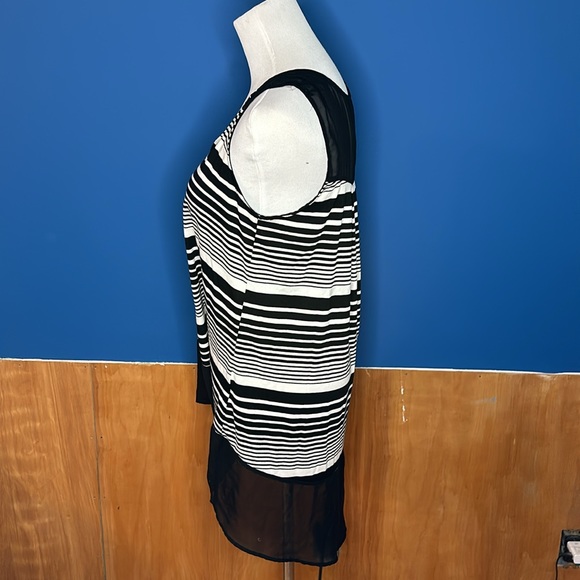 Studio Y tank top - Picture 2 of 7